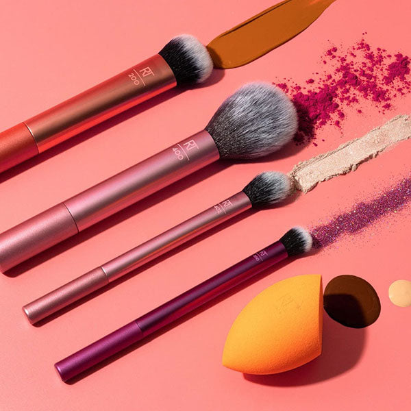 Real Techniques Everyday Essentials Brushes And Sponge Set